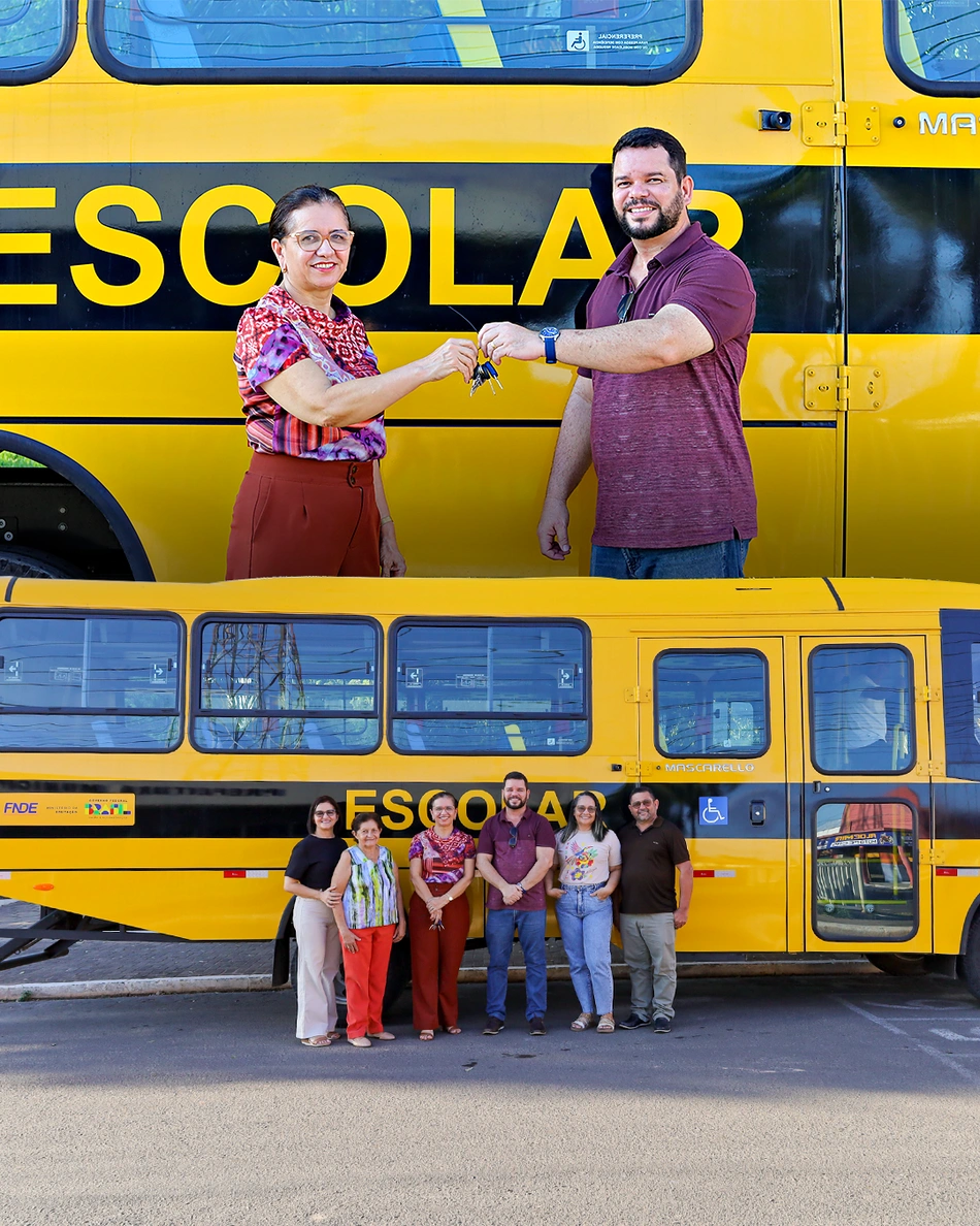 Prefeitura de Joaquim Pires adquire novo ônibus escolar