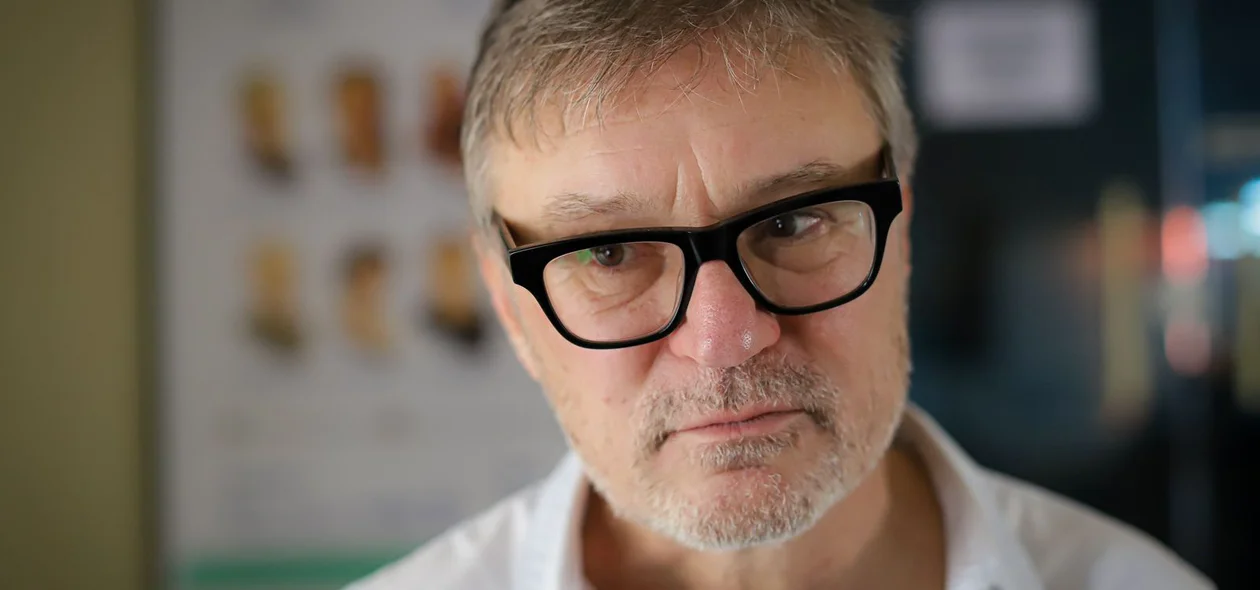 Professor Andrés Bruzzone