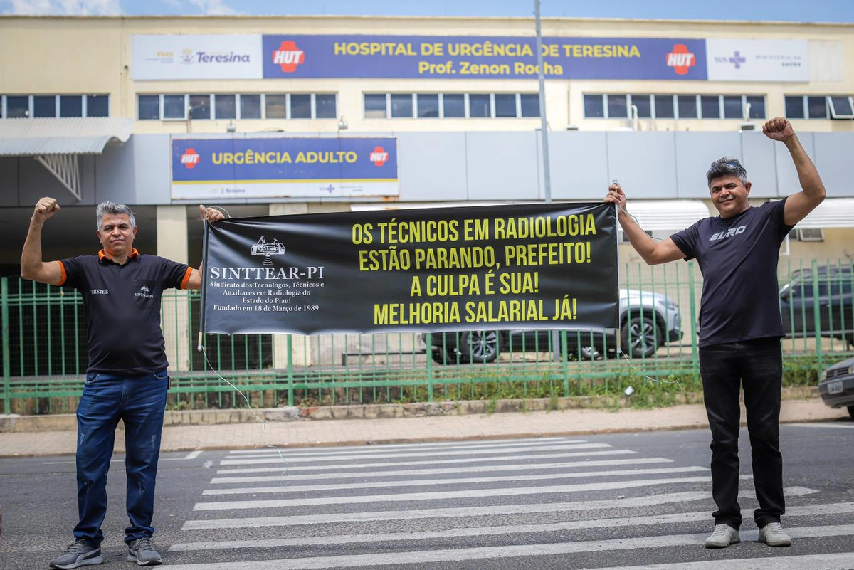 Profissionais da saúde praralisaram atividades em Teresina