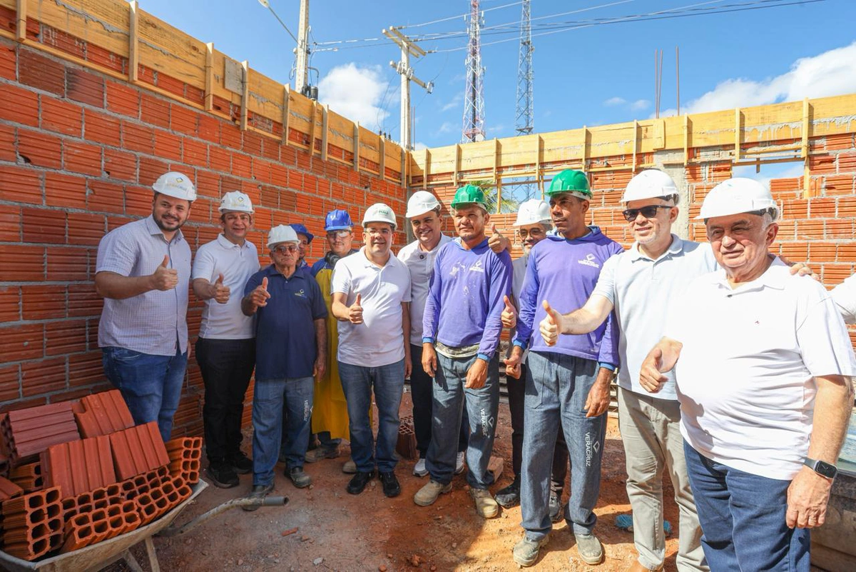 Rafael Fonteles comentou que, além de São Raimundo Nonato, outros municípios do Piauí estão tendo seus hospitais reformados