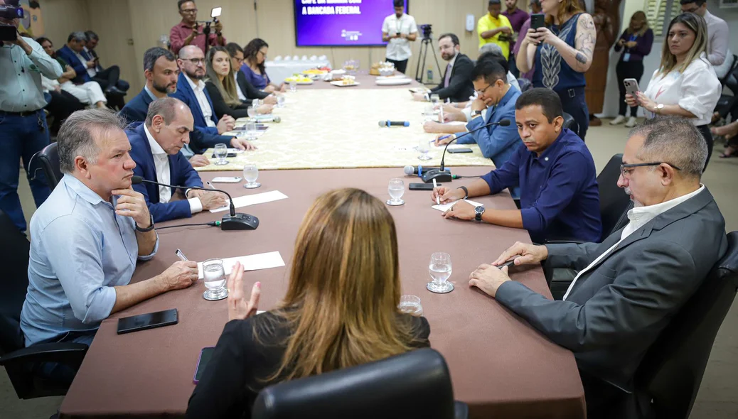 Reitora da UFPI Nadir Nogueira trata de demandas da UFPI
