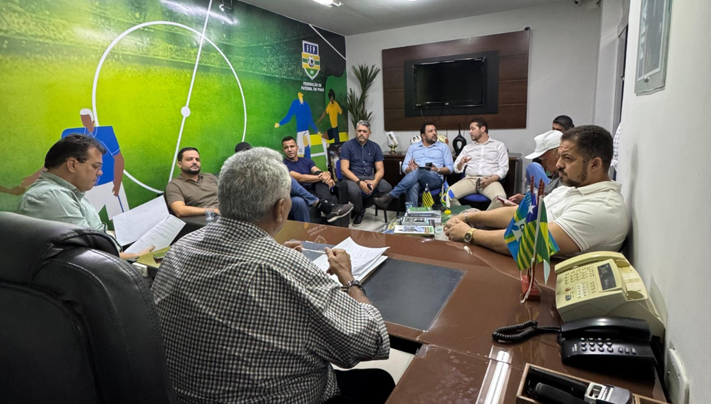 Reunião com os presidentes dos clubes da Série B do Piauiense 2025