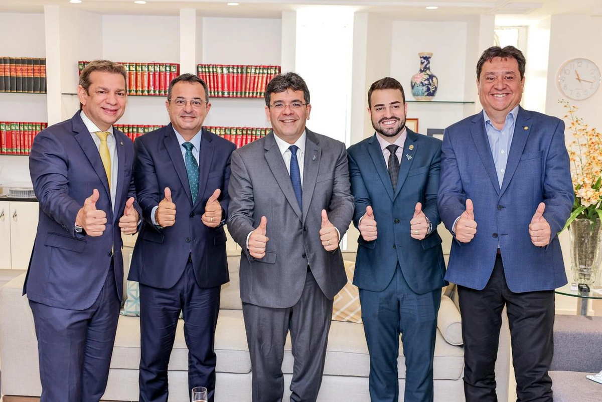Reunião do prefeito Manoel Portela Neto com o governador Rafael Fonteles