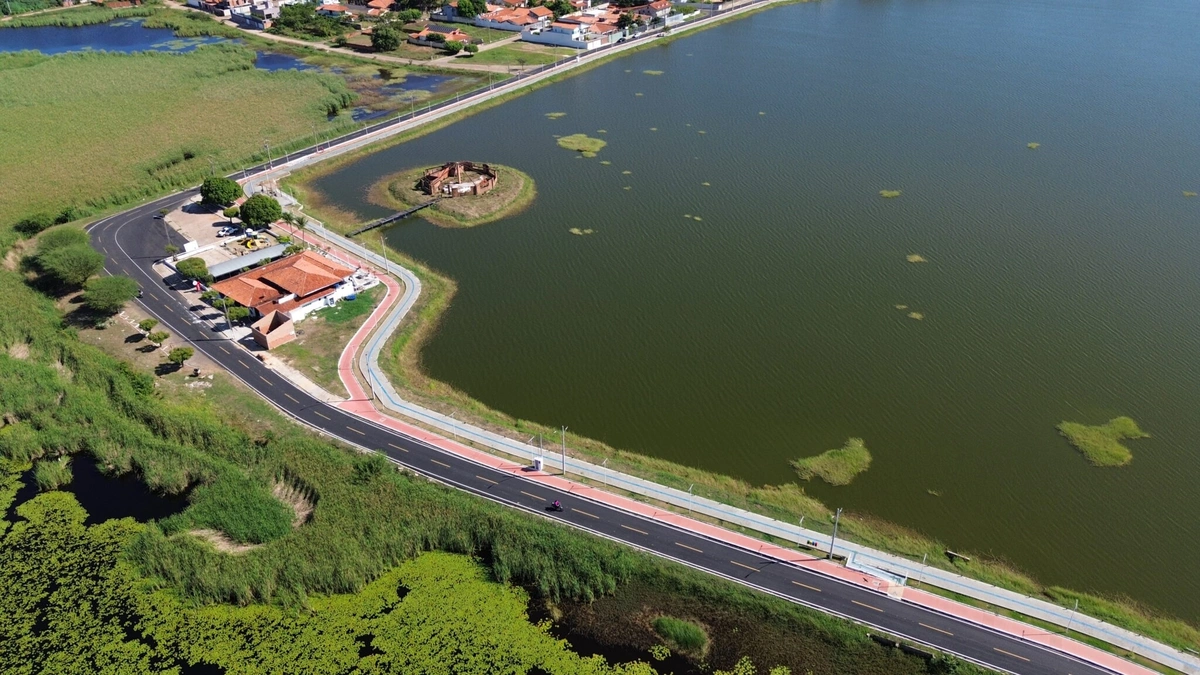 Secretaria de Infraestrutura realiza asfaltamento em Campo Maior