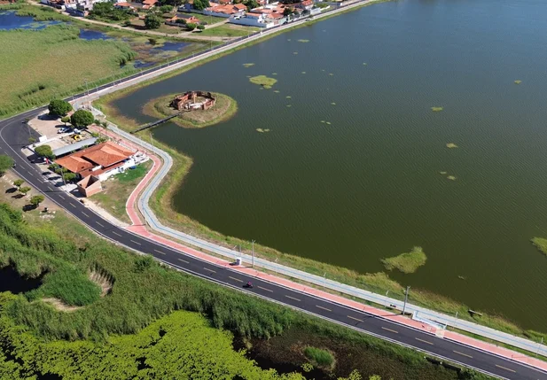 Secretaria de Infraestrutura realiza asfaltamento em Campo Maior