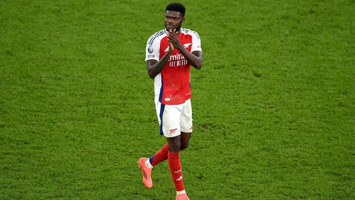Thomas Partey atuando pelo Arsenal