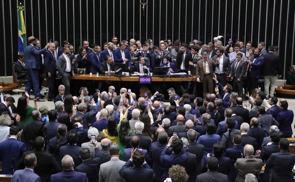Tumulto no plenário da Câmara dos Deputados