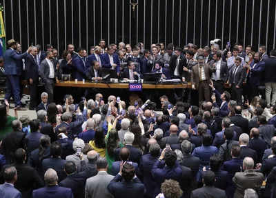 Tumulto no plenário da Câmara dos Deputados