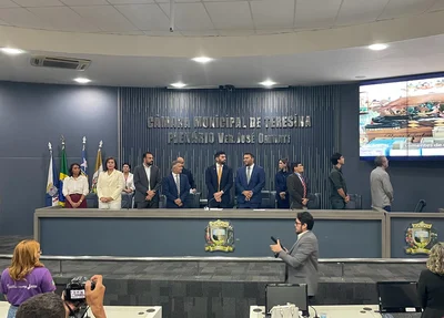A Câmara Municipal de Teresina realizou uma Sessão Solene em homenagem aos 39 anos da UESPI