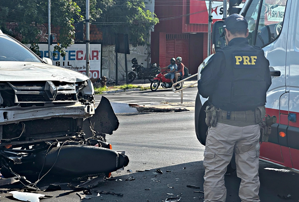 Acidente na Avenida João XXIII