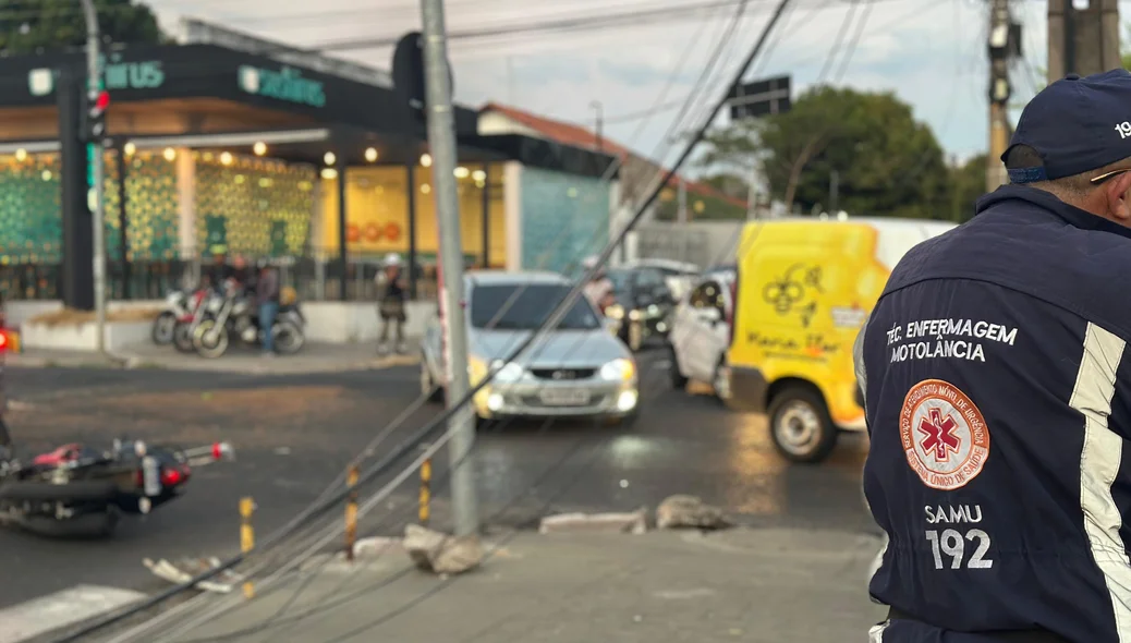 Acidente ocorreu entre a rua Jornalista Dondon e a Avenida Homero Castelo Branco