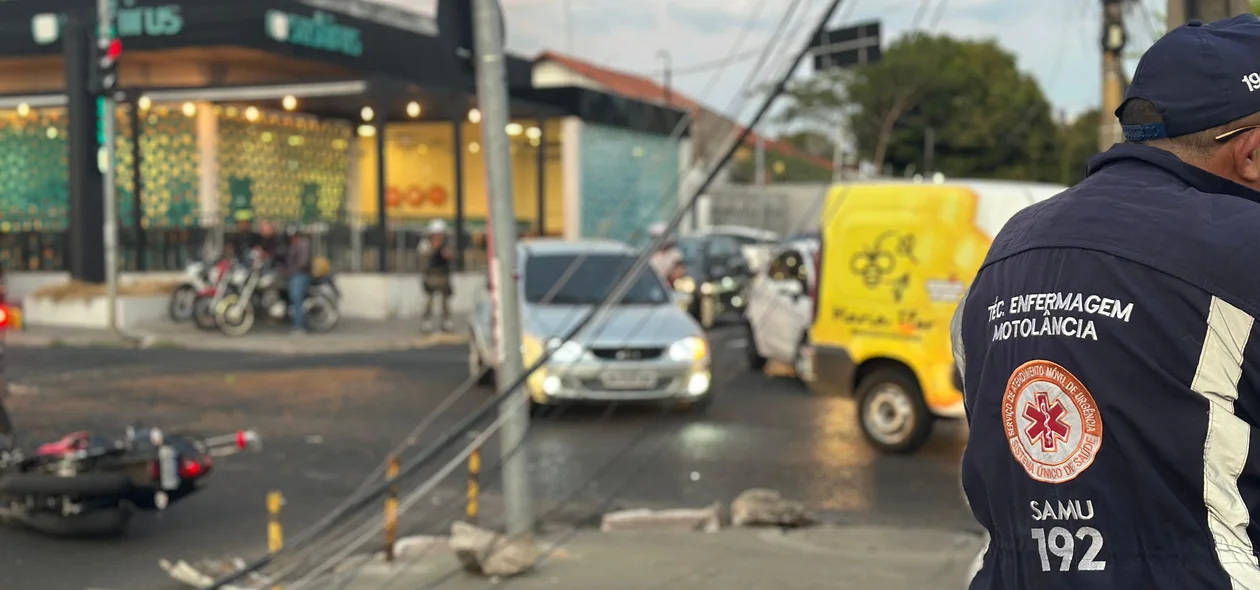 Acidente ocorreu entre a rua Jornalista Dondon e a Avenida Homero Castelo Branco