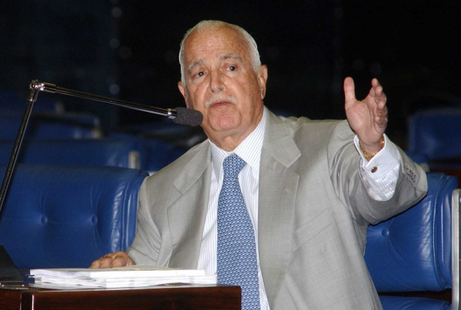 ACM o mestre dos bastidores