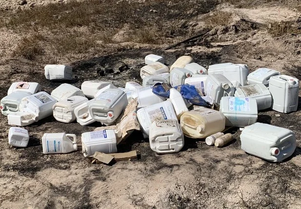 Adapi autua fazenda em Cocal por descarte irregular de embalagens de agrotóxicos