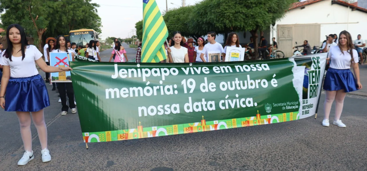 Alunos participaram do desfile