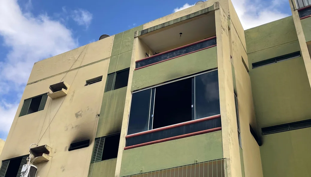 Apartamento atingido pelo incêndio