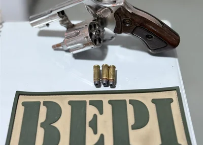 Arma de fogo apreendida pelo BEPI, supostamente usada na tentativa de latrocínio