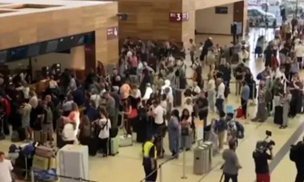 Ataque cibernético causa atrasos em voos na Europa