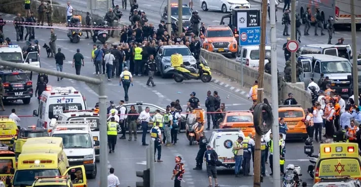 Ataque terrorista contra ônibus em Jerusalém deixa cinco mortos