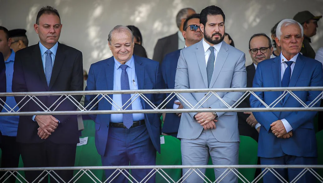 Autoridades no desfile