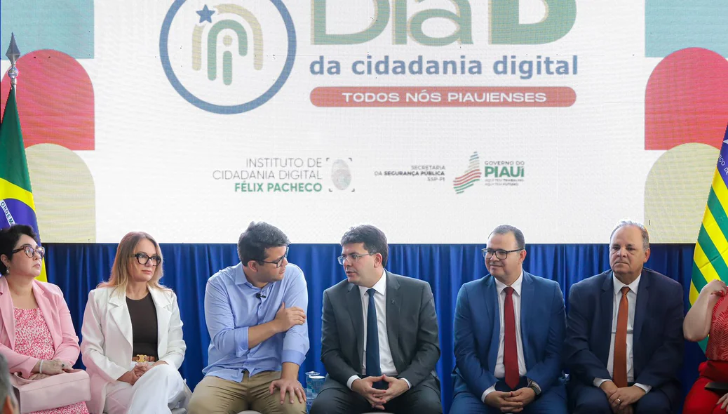 Autoridades no evento