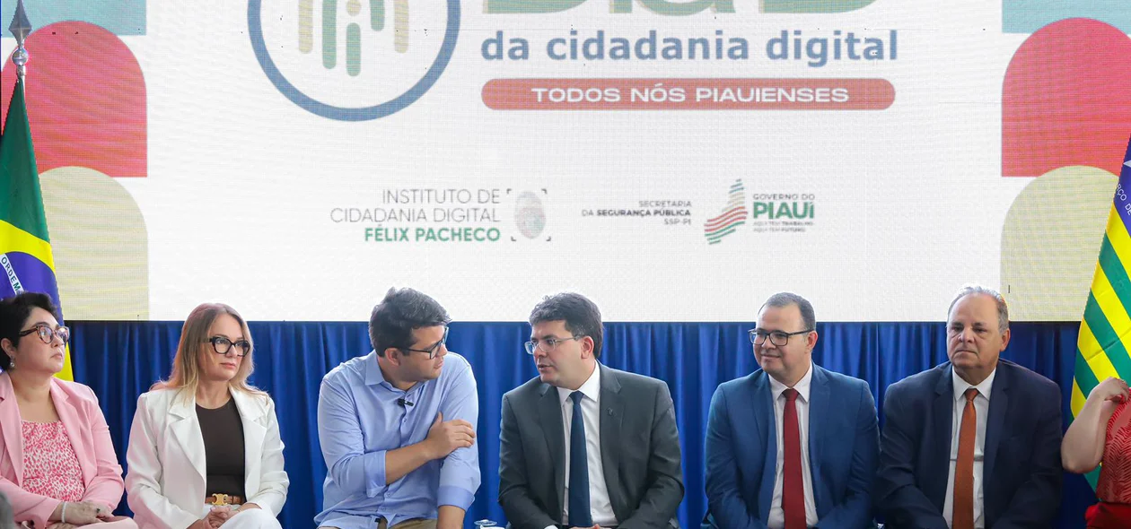 Autoridades no evento