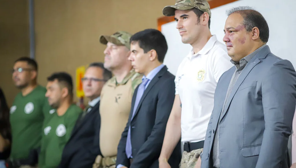 Autoridades no evento