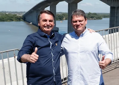 Bolsonaro e Tarcísio de Freitas