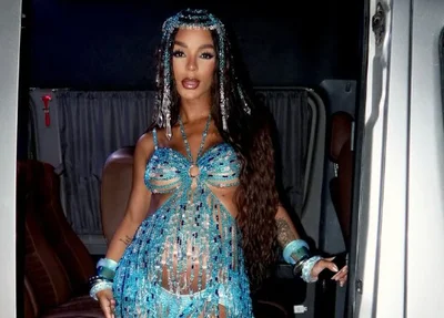 Bruna Gonçalves pronta pro ensaio técnico da Beijar-flor