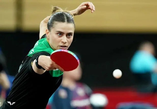 Bruna Takahashi derrota francesa em WTT de Macau