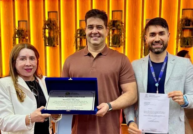 Câmara reconhece Instituto São José como 9ª melhor escola do Brasil