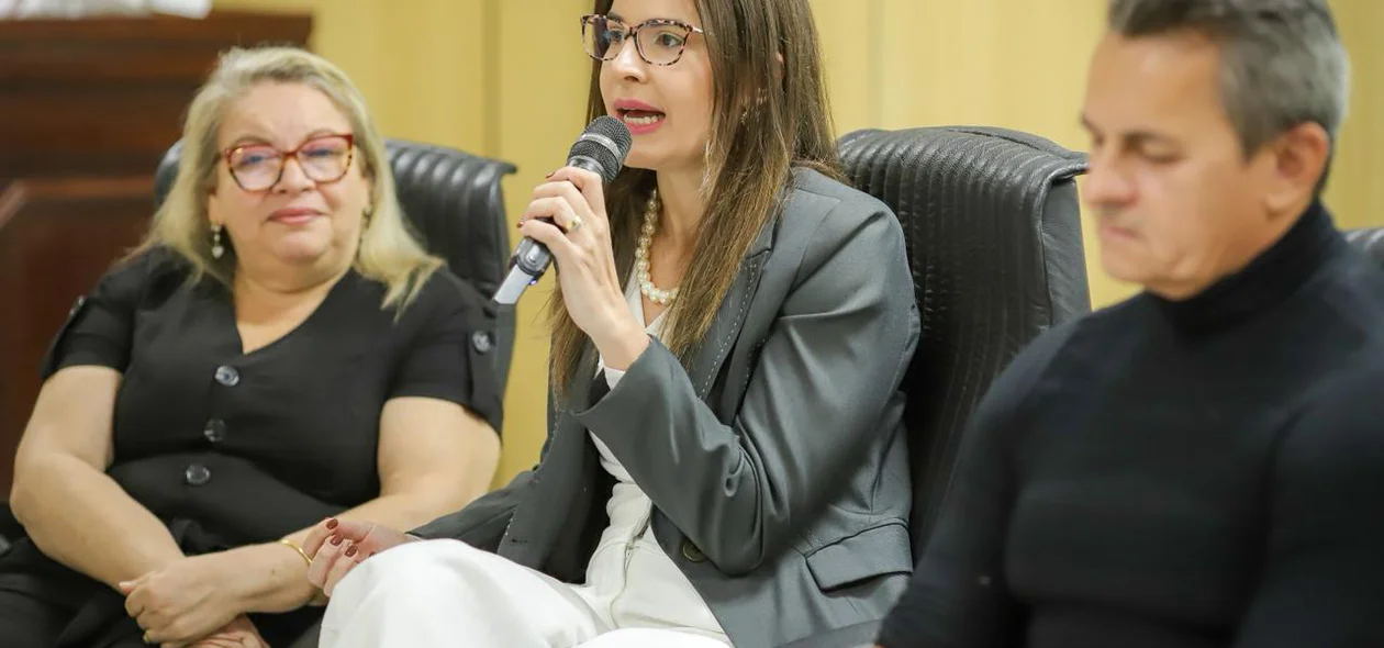 Cardiologista Gabriela Medeiros no evento