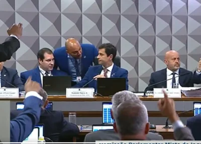 Careca do INSS se recusa a responder relator e sessão de CPMI vira bate-boca