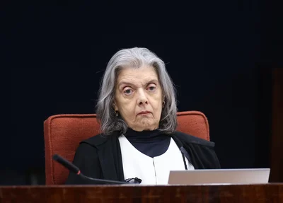 Cármen Lúcia