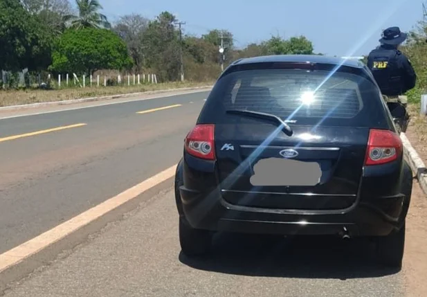 Carro modelo Ford Ka com registro de apropriação indébita