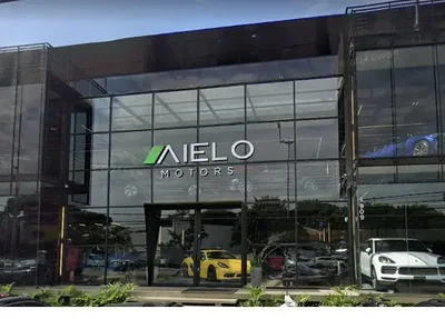 Concessionária de luxo em SP