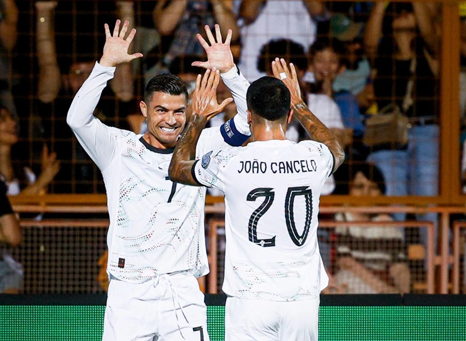 Cristiano Ronaldo e João Cancelo