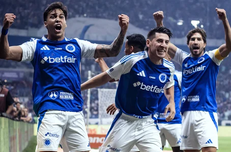 Cruzeiro vence Atlético-MG e avança para as semifinais da Copa do Brasil 2025