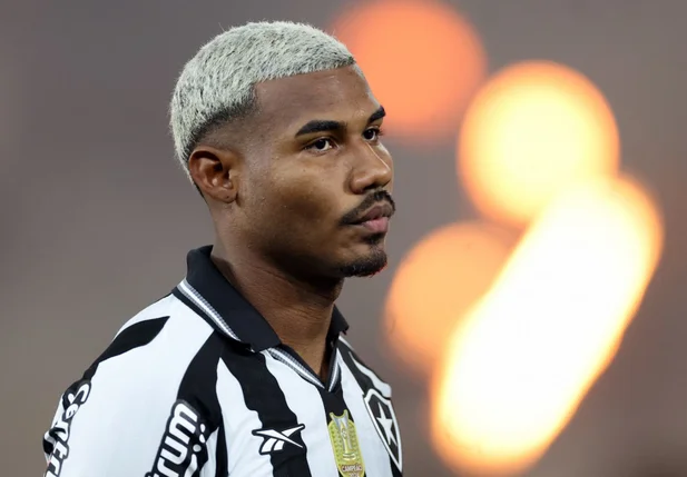 Cuiabano retorna ao Botafogo por empréstimo após ser anunciado pelo Nottingham Forest