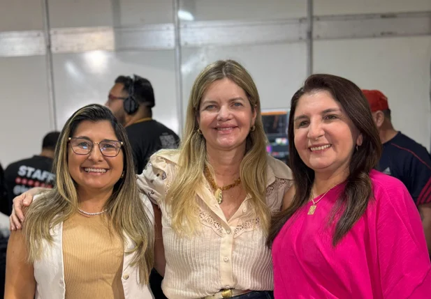 Deputada Gracinha Mão Santa ao lado da prefeita Maninha