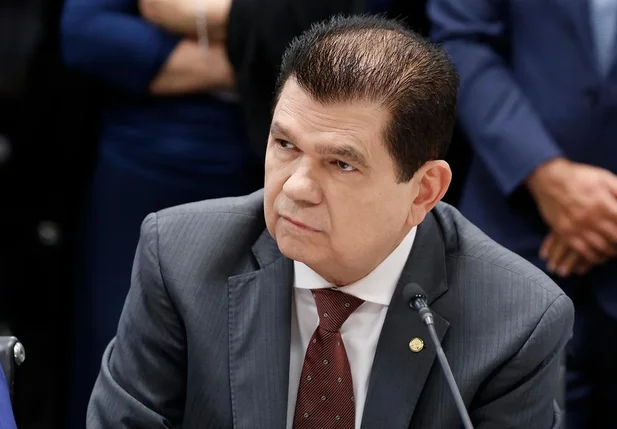 Deputado federal Mauro Filho está internado