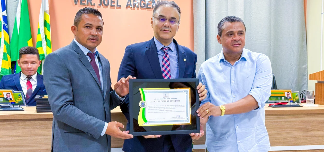 Deputado Firmino Paulo recebe título de cidadania em Brejo do Piauí