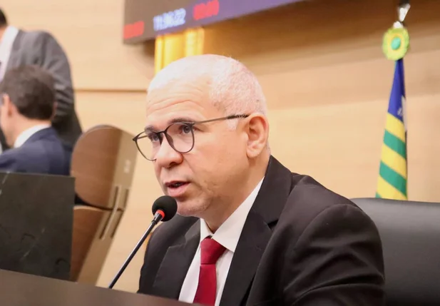 Deputado Tiago Vasconcelos