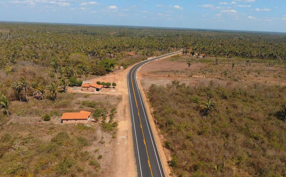 DER-PI conclui construção de 17km da BR 222 entre São João do Arraial e Matias Olímpio