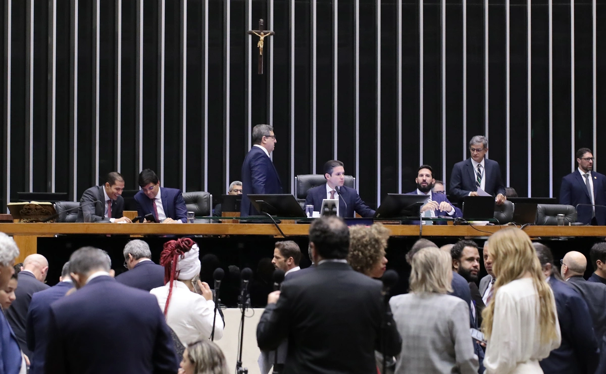 Discussão e votação de propostas legislativas na Câmara dos Deputados