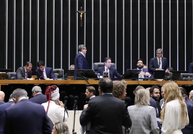 Discussão e votação de propostas legislativas na Câmara dos Deputados