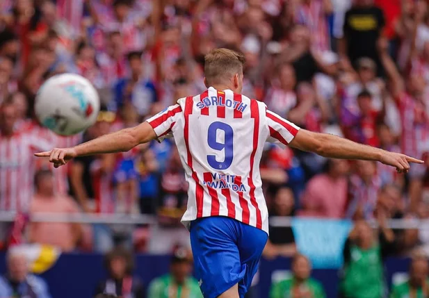 Em clássico movimentado, Atlético goleia Real Madrid pela La Liga