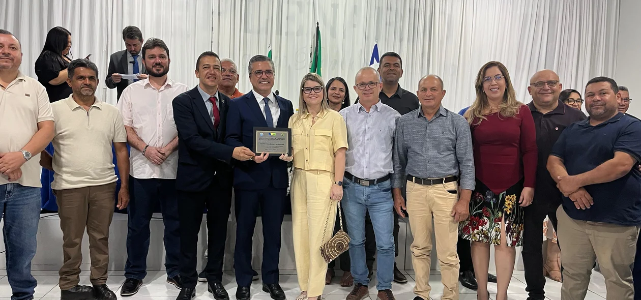 Entrega de títulos de cidadania em São Gonçalo do Piauí foi bastante prestigiada