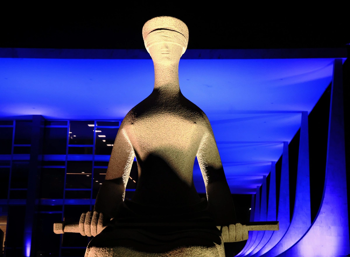 Estátua do STF