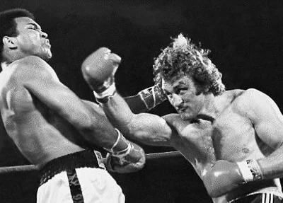 Ex-Boxeador Joe Bugner, que lutou duas vezes com Ali, morre aos 75 anos